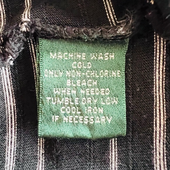 Lauren Ralph Lauren Vintage 90s Black w/ Gray Textured Stripes Petite Cotton Tee - Picture 4 of 4